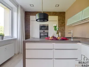 Prodej bytu 2+kk, Ostrava, Vrázova, 79 m2
