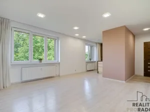 Prodej bytu 2+kk, Ostrava, Vrázova, 79 m2