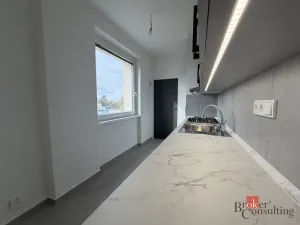 Pronájem bytu 2+1, Plzeň - Lobzy, Dlouhá, 53 m2