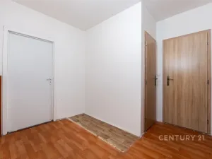Prodej bytu 4+1, Chlumec, Vyklická, 81 m2