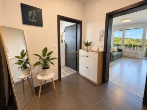 Prodej bytu 2+kk, Praha - Hostavice, U Hostavického potoka, 40 m2