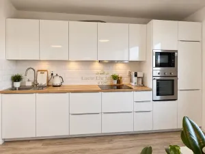 Prodej bytu 2+kk, Praha - Hostavice, U Hostavického potoka, 40 m2
