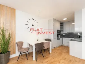 Prodej bytu 2+kk, Praha - Břevnov, Ve Střešovičkách, 57 m2