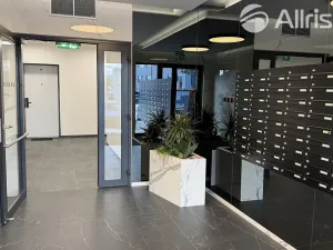Pronájem bytu 1+kk, Brno, Komárovská, 29 m2