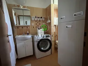 Prodej bytu 2+1, Oslavany, Hlavní, 53 m2