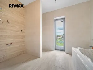 Prodej bytu 3+kk, Moravany, Květná, 108 m2