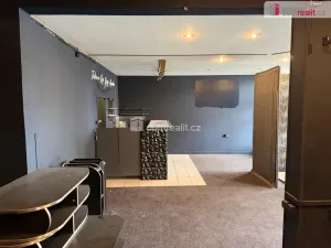 Pronájem obchodního prostoru, Zruč nad Sázavou, náměstí Míru, 72 m2