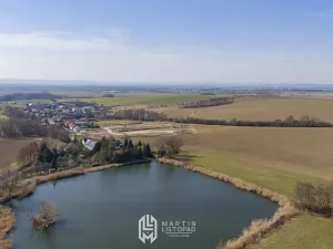 Prodej pozemku pro bydlení, Komárov, 743 m2