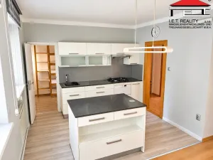 Prodej bytu 3+1, Hlučín, Dr. Ed. Beneše, 87 m2