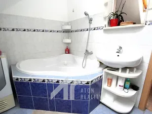 Prodej výrobních prostor, Zaječí, Dlážděná, 100 m2