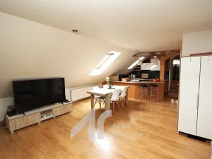Prodej výrobních prostor, Zaječí, Dlážděná, 100 m2