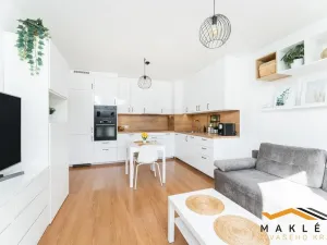 Pronájem bytu 2+kk, Praha - Hloubětín, Za černým mostem, 48 m2