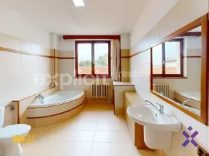 Pronájem bytu 4+1, Zlín - Malenovice, Jarolímkovo náměstí, 133 m2
