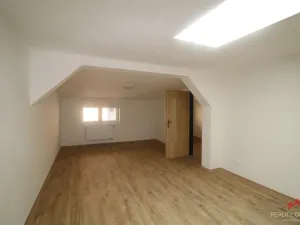 Pronájem bytu 3+kk, Děčín - Děčín IV-Podmokly, Mírové nám., 100 m2