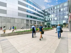 Pronájem kanceláře, Praha - Nusle, Na hřebenech II, 1282 m2