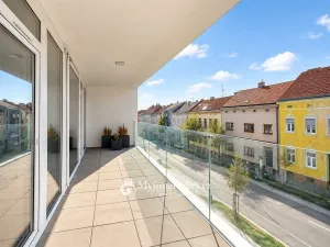 Prodej bytu 3+kk, Znojmo, Jarošova, 76 m2