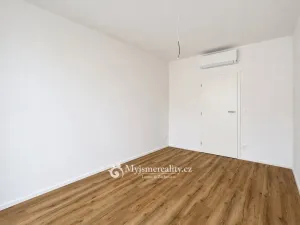 Prodej bytu 3+kk, Znojmo, Jarošova, 76 m2