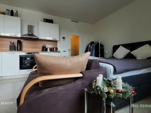 Pronájem bytu 1+kk, Praha - Modřany, Komořanská, 36 m2