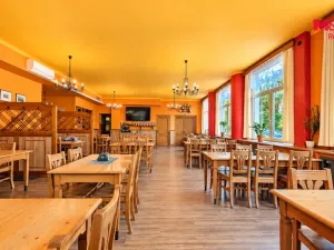Pronájem restaurace, Praha - Krč, Pacovská, 324 m2