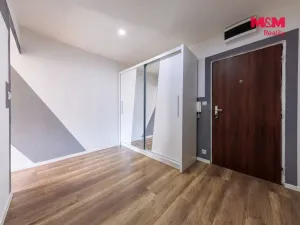 Pronájem bytu 2+kk, Karlovy Vary - Drahovice, Vrchlického, 40 m2