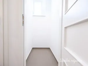 Pronájem bytu 2+kk, Praha - Libeň, Zenklova, 49 m2