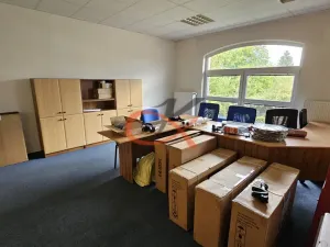 Pronájem kanceláře, Zašová, 200 m2
