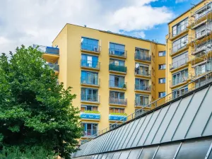 Pronájem bytu 2+kk, Praha - Vysočany, Na Harfě, 57 m2