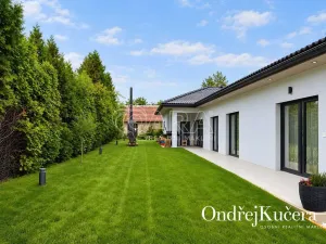 Prodej rodinného domu, Jeviněves, 200 m2