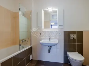 Pronájem bytu 2+kk, Dolní Břežany, U Náměstí, 57 m2
