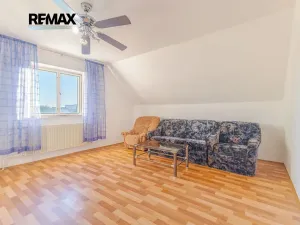 Prodej vícegeneračního domu, Velvary, 212 m2