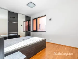 Pronájem bytu 2+kk, Praha - Holešovice, V přístavu, 64 m2