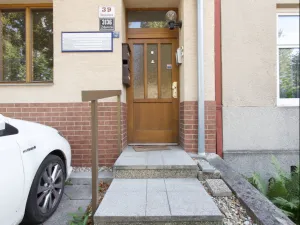 Pronájem kanceláře, Brno - Židenice, Vančurova, 85 m2