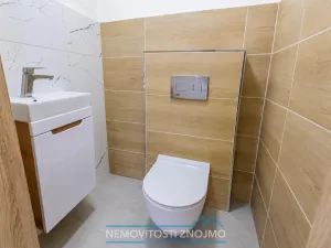 Prodej rodinného domu, Chvalovice, 220 m2