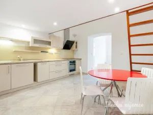 Pronájem bytu 1+1, Praha - Smíchov, Radlická, 43 m2