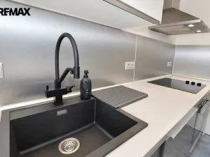 Pronájem bytu 2+kk, Praha - Vokovice, Lužná, 70 m2