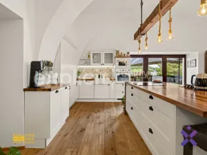 Prodej vily, Jemnice, Husova, 1025 m2