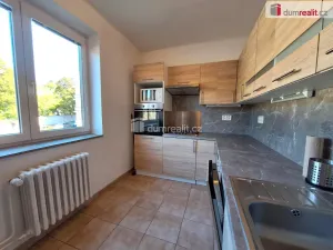 Pronájem bytu 3+1, Praha, Krátká, 65 m2