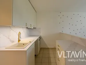 Prodej bytu 2+kk, Praha - Braník, Roškotova, 47 m2