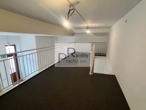 Pronájem obchodního prostoru, Znojmo, 67 m2
