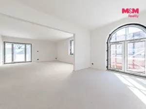 Prodej činžovního domu, Praha - Hlubočepy, Pod třešněmi, 586 m2