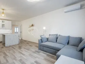 Pronájem bytu 3+kk, Praha - Vysočany, Strnadových, 83 m2