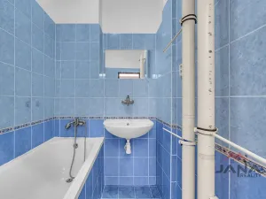 Prodej bytu 2+1, Hradec Králové, Chelčického, 57 m2