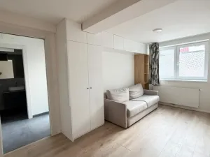 Pronájem bytu 1+kk, Praha - Strašnice, Strančická, 24 m2