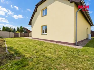 Prodej rodinného domu, Dynín, 330 m2