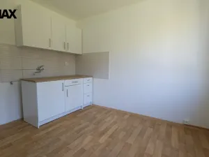 Prodej bytu 1+kk, Jindřichův Hradec - Otín, 20 m2