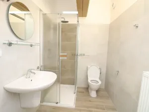 Pronájem bytu 1+kk, Uhlířské Janovice, Václavské náměstí, 26 m2