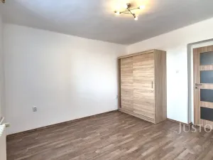 Pronájem bytu 3+1, Písek - Hradiště, Ouzká, 79 m2