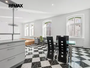 Prodej bytu 2+kk, Plzeň, Karlova, 86 m2