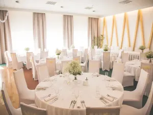 Prodej restaurace, Jablunkov, 752 m2