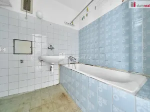 Prodej bytu 2+1, Ostrov, Palackého, 74 m2